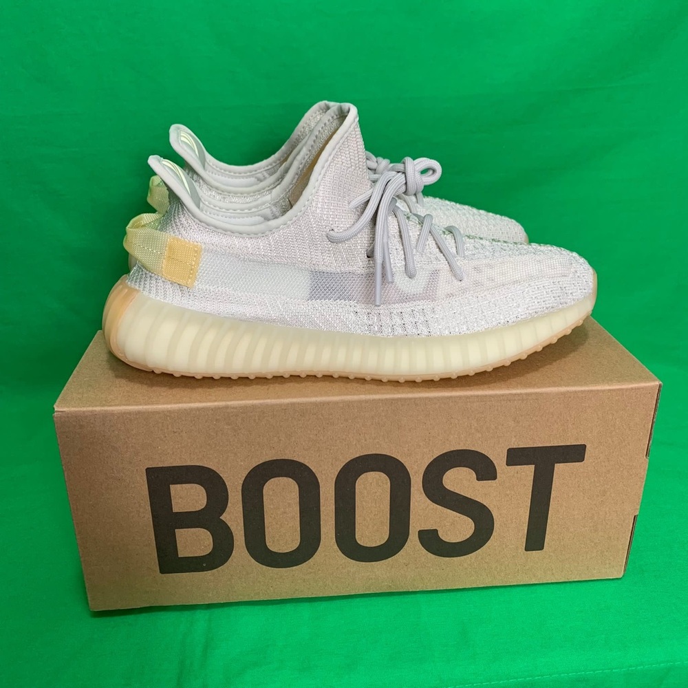 Adidas Yeezy 350 V2 LIG Sz 10 New Authentic